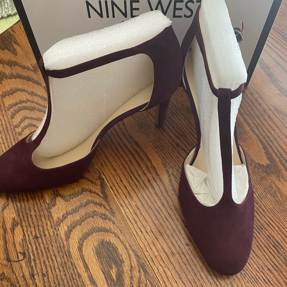 Nine West Burgendy suede heels - Picture 8 of 9